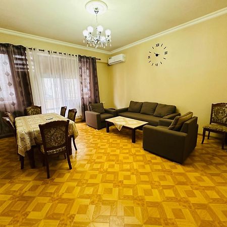 יירבאן Sakharov Residence, Small Center מראה חיצוני תמונה