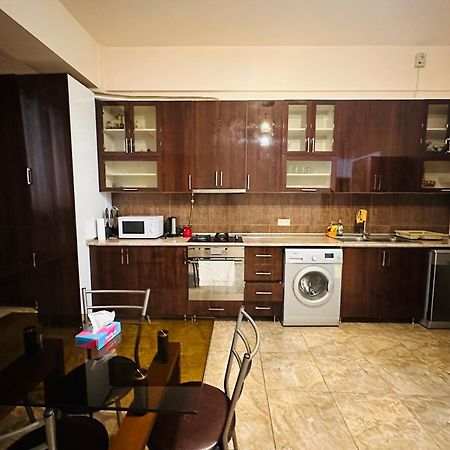 יירבאן Sakharov Residence, Small Center מראה חיצוני תמונה