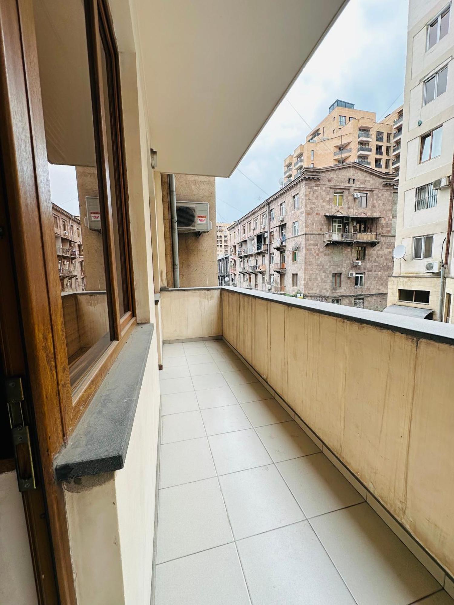 יירבאן Sakharov Residence, Small Center מראה חיצוני תמונה