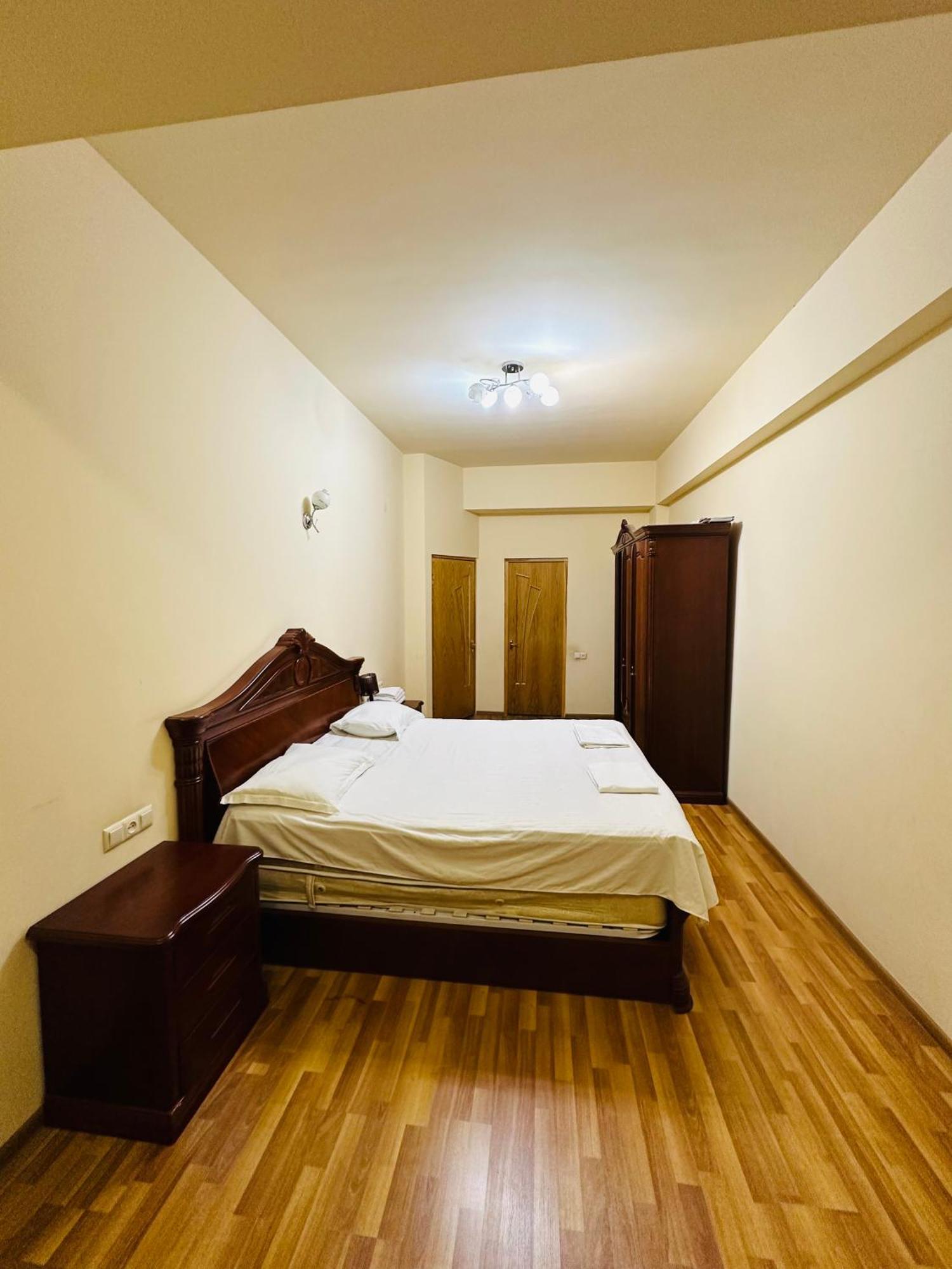 יירבאן Sakharov Residence, Small Center מראה חיצוני תמונה